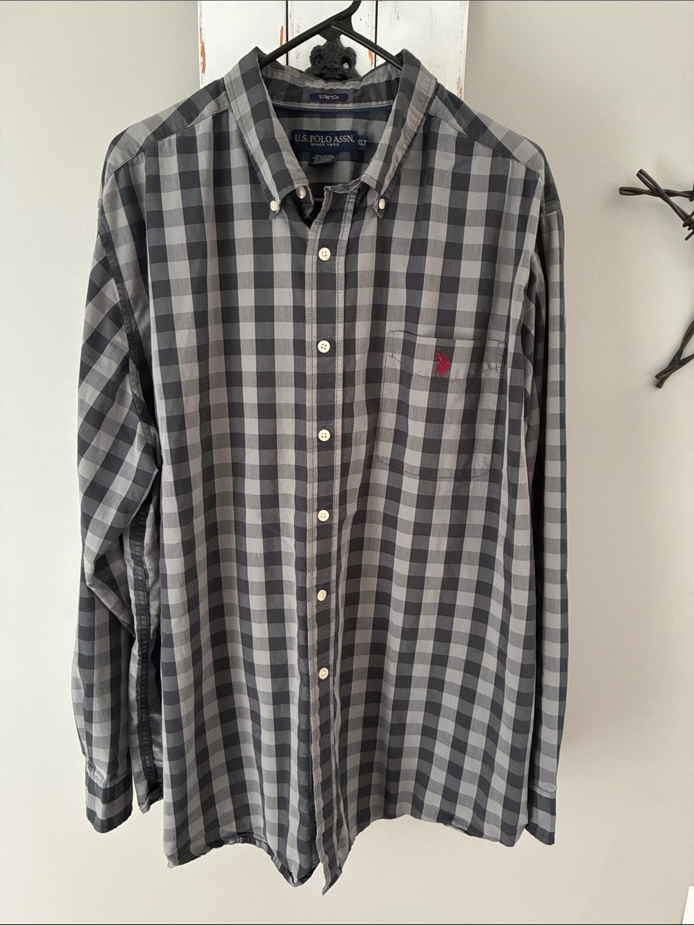 Men’s black and gray tall fit button down shirt
